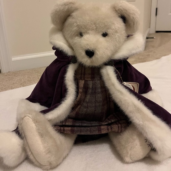 Boyd’s Bear Collector Bear - Picture 8 of 10